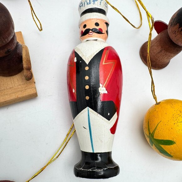Hand-Painted Vtg Wooden Christmas Ornaments Set Of 15 Figurines Mid-Century - Picture 4 of 16
